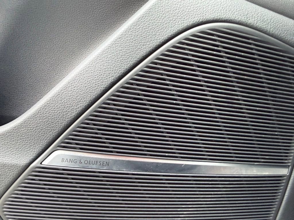 Used 2020 Audi Q8 Premium Plus w/ Premium Plus Package image 21