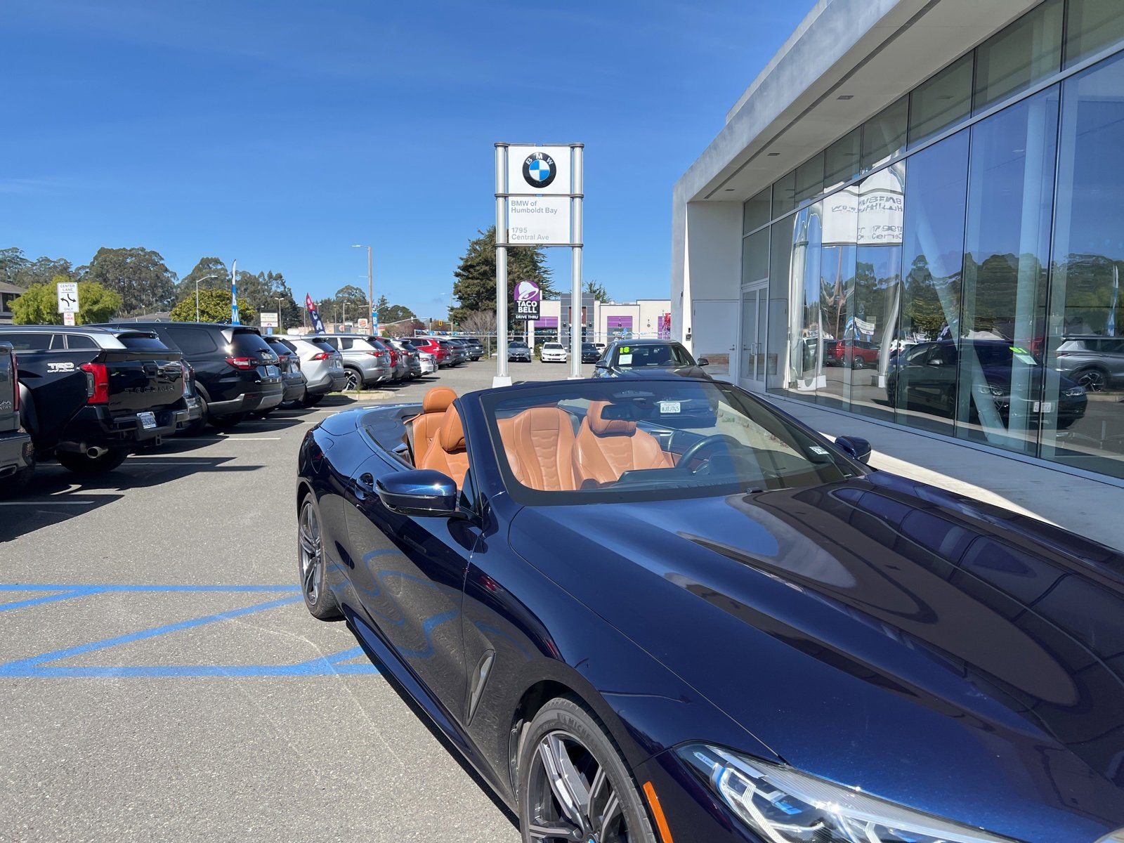 Used 2020 BMW 840i xDrive Convertible w/ M Sport Package image 7