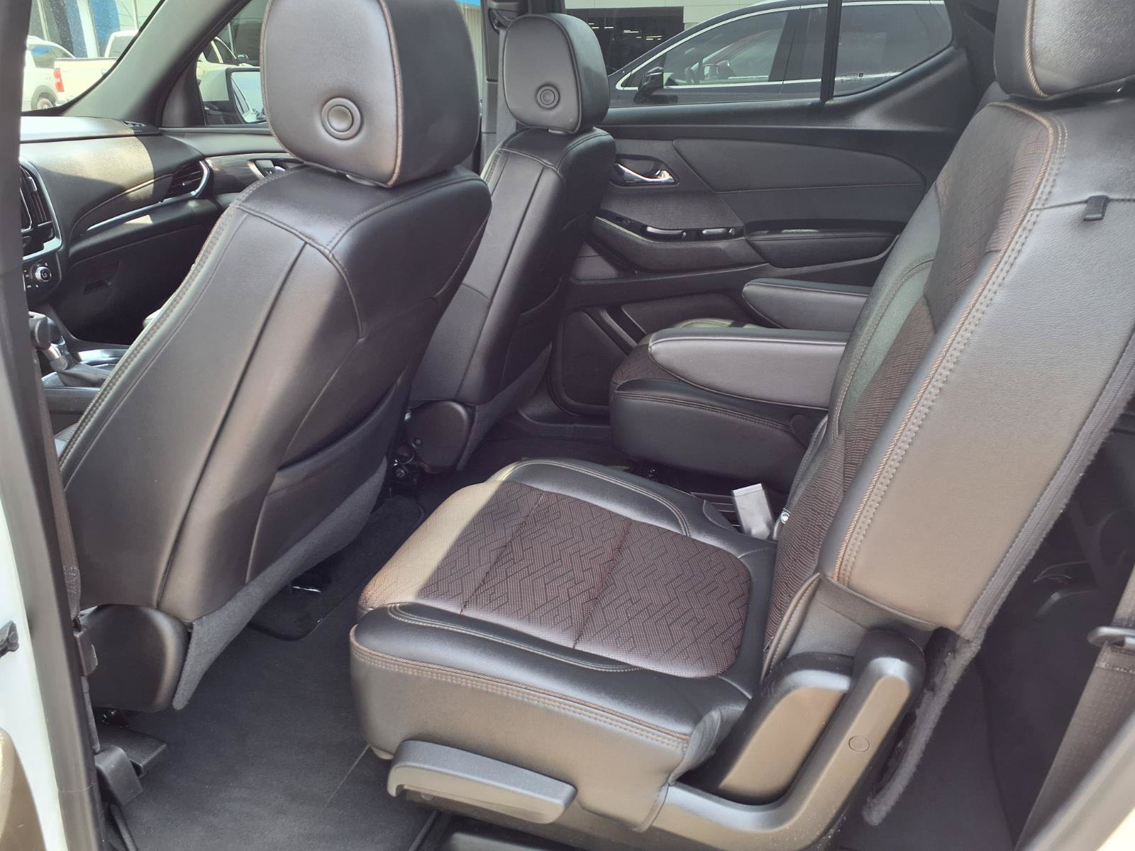Used 2023 Chevrolet Traverse High Country FWD image 18