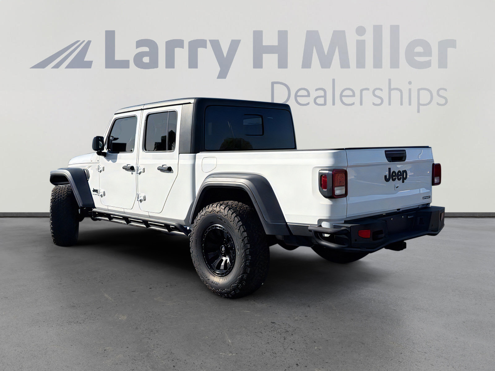 Used 2020 Jeep Gladiator Sport w/ Quick Order Package 24S AWD/4WD image 3
