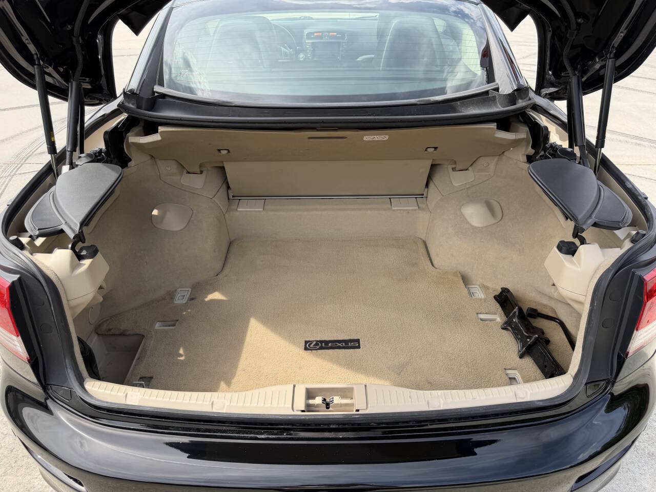 Used 2011 Lexus IS 250C w/ Luxury Pkg RWD image 15