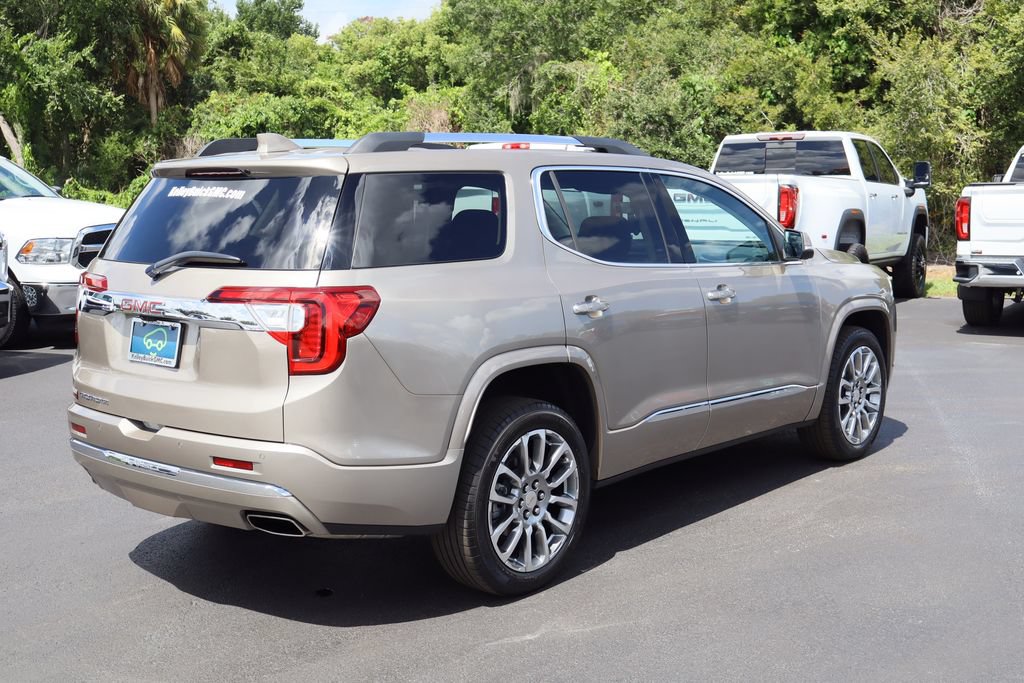 Certified 2022 GMC Acadia Denali w/ Denali Ultimate Package FWD image 9