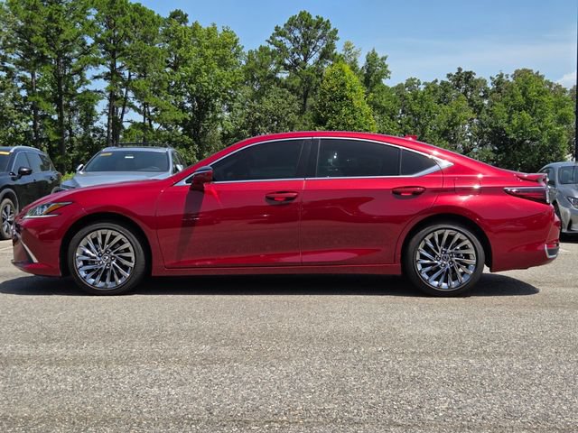 Used 2025 Lexus ES 300h w/ Technology Package FWD image 2