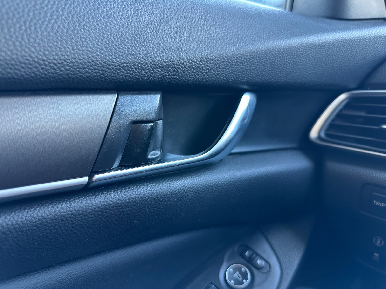 Used 2021 Honda Accord LX image 18