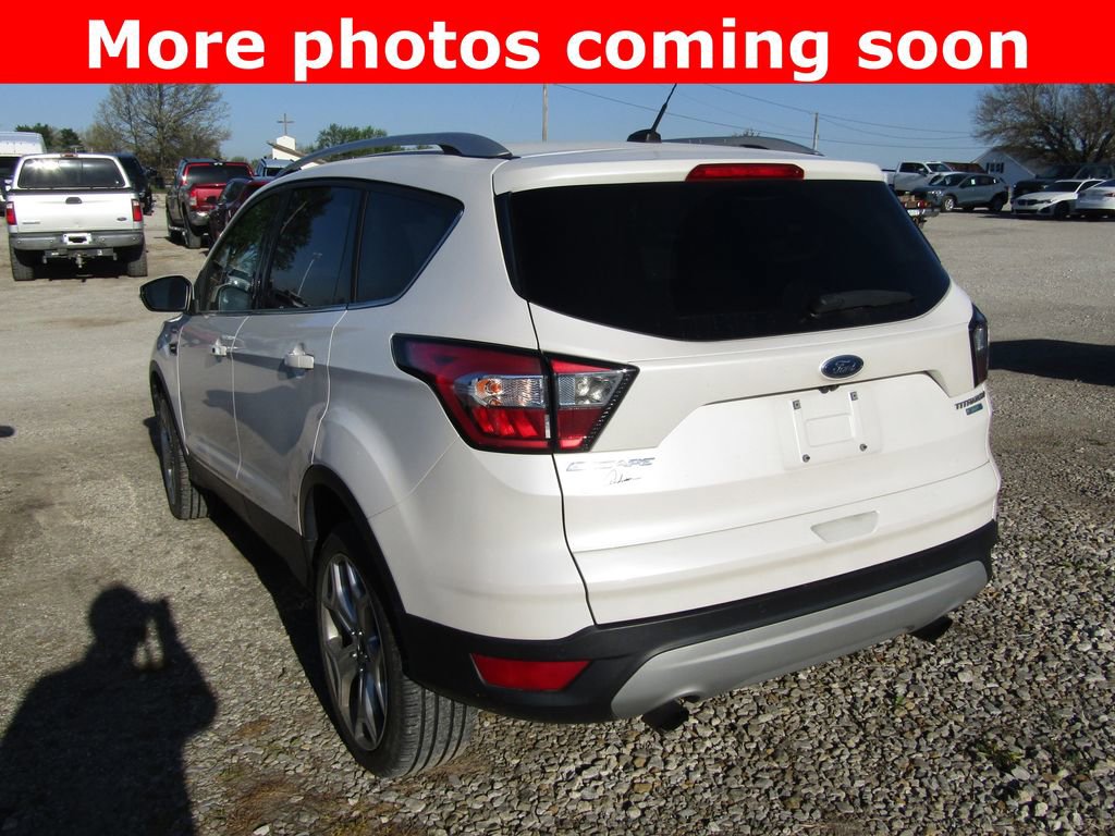 Used 2017 Ford Escape Titanium image 3
