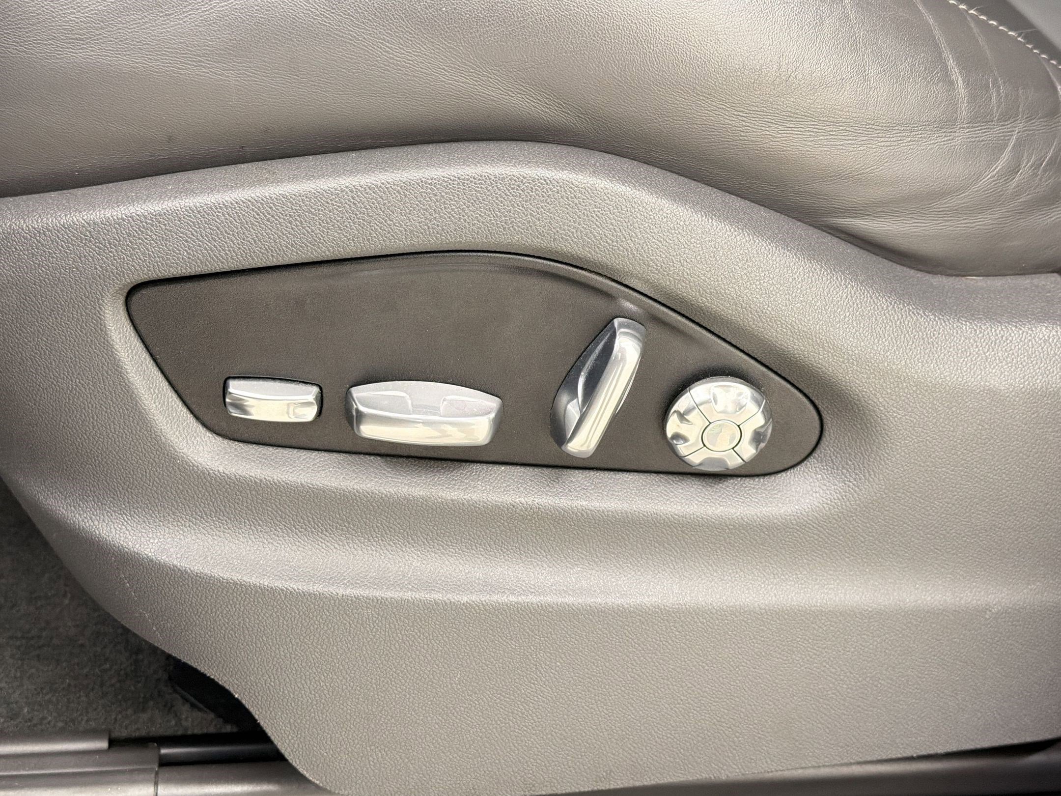 Used 2019 Porsche Cayenne Turbo image 14