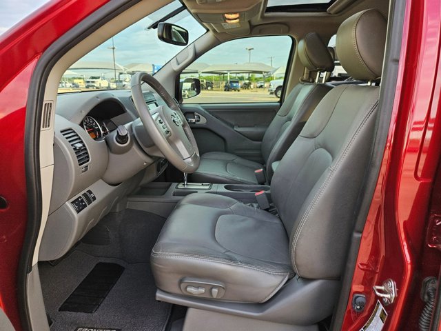 Used 2019 Nissan Frontier SL image 14