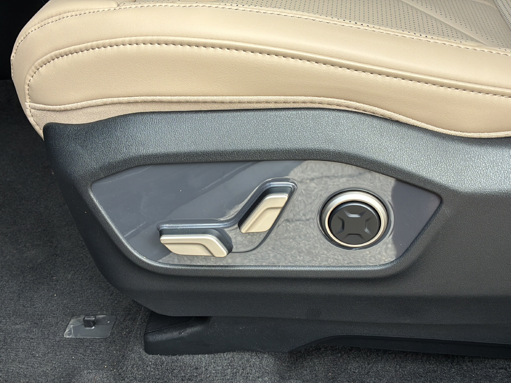 New 2027 Kia Telluride EX FWD image 14