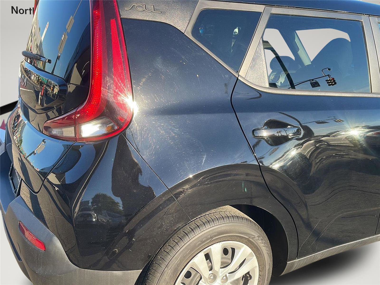 Used 2022 Kia Soul LX FWD image 32