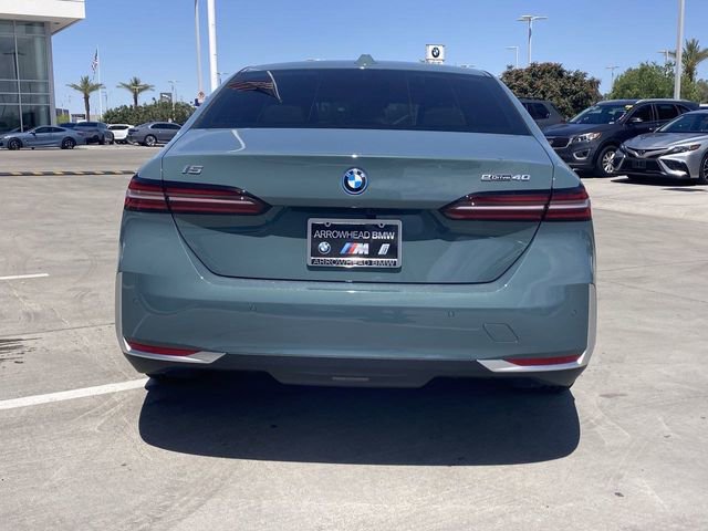 Used 2025 BMW i5 eDrive40i w/ Premium Package image 7