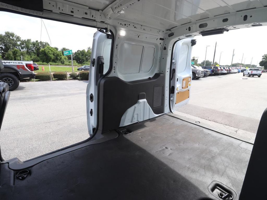 Certified 2022 Ford Transit Connect XL FWD image 9