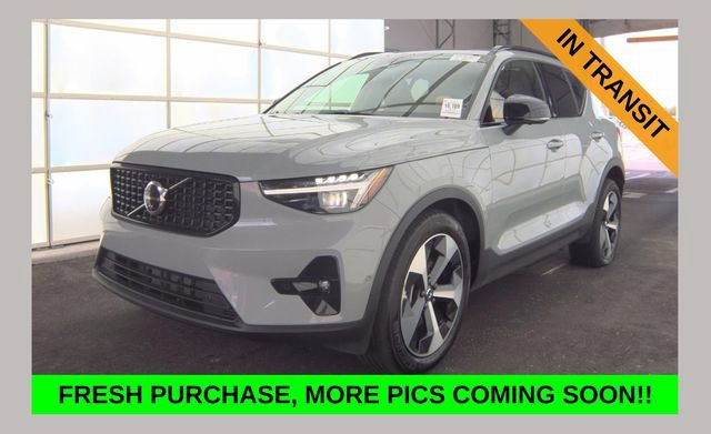 Used 2026 Volvo XC40 B5 Plus AWD/4WD video 1