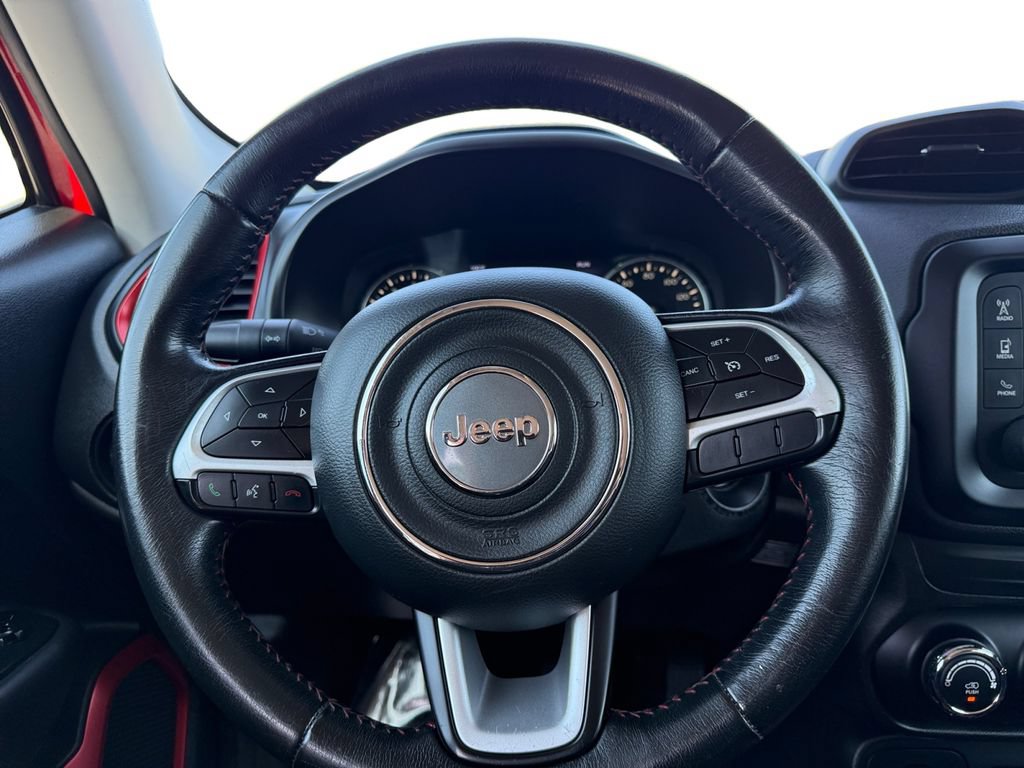 Used 2016 Jeep Renegade Trailhawk AWD/4WD image 12
