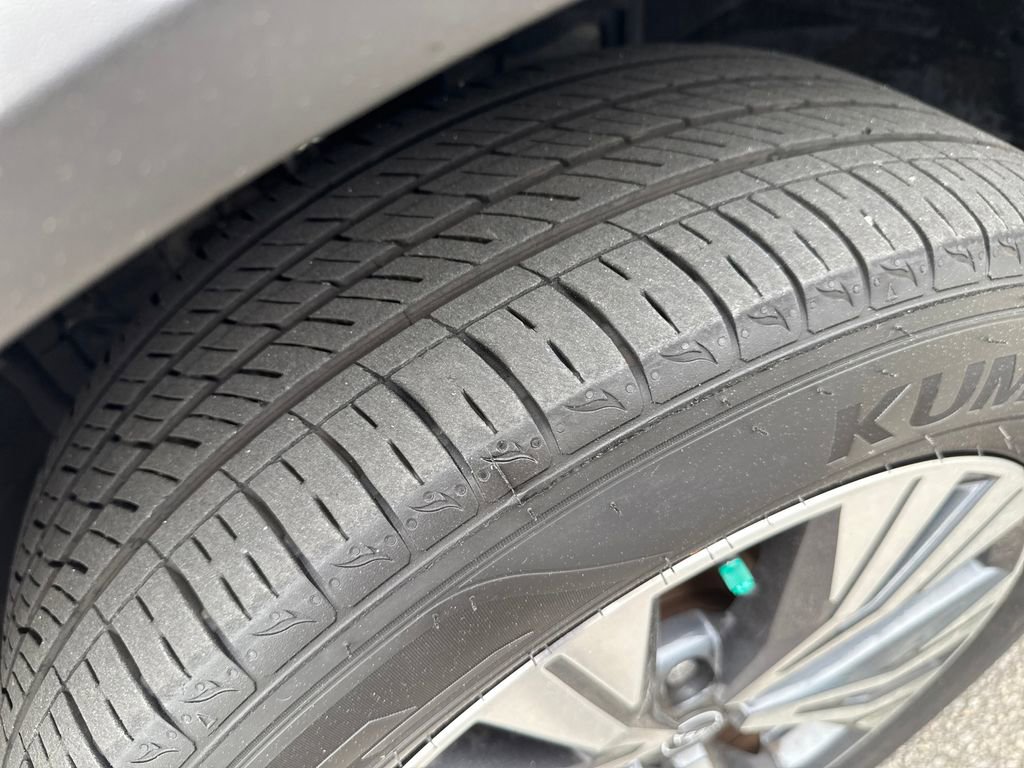 Used 2023 Nissan Rogue SV image 14