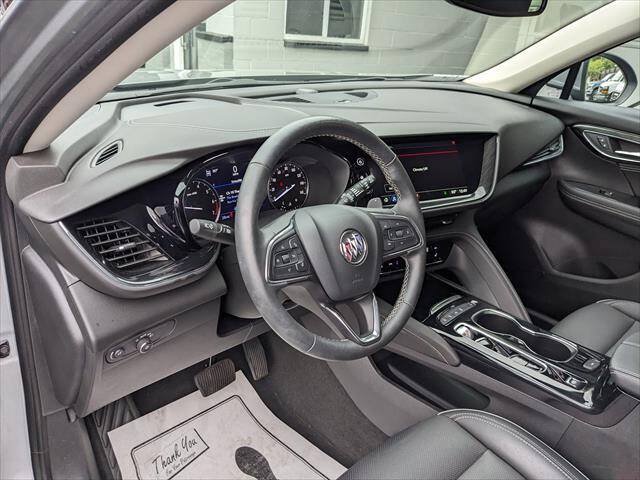 Used 2023 Buick Envision Essence AWD/4WD image 10