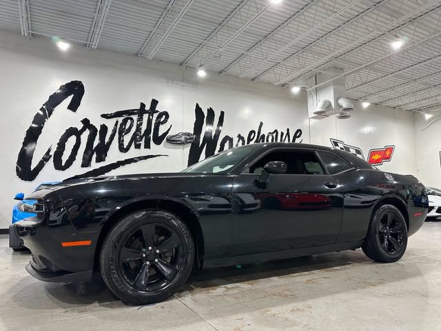 Used 2020 Dodge Challenger SXT RWD image 28