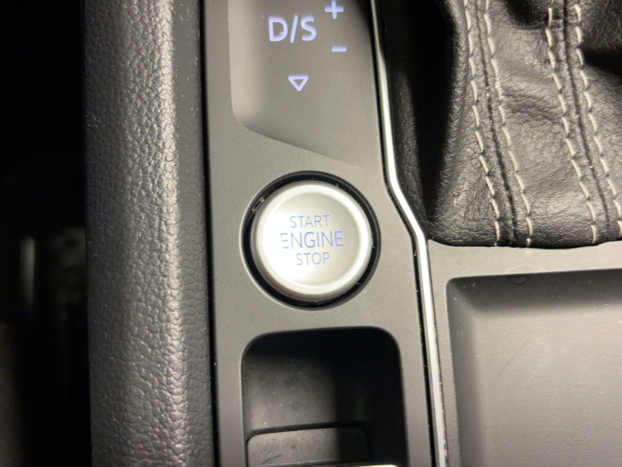 Used 2021 Volkswagen Atlas SE image 27