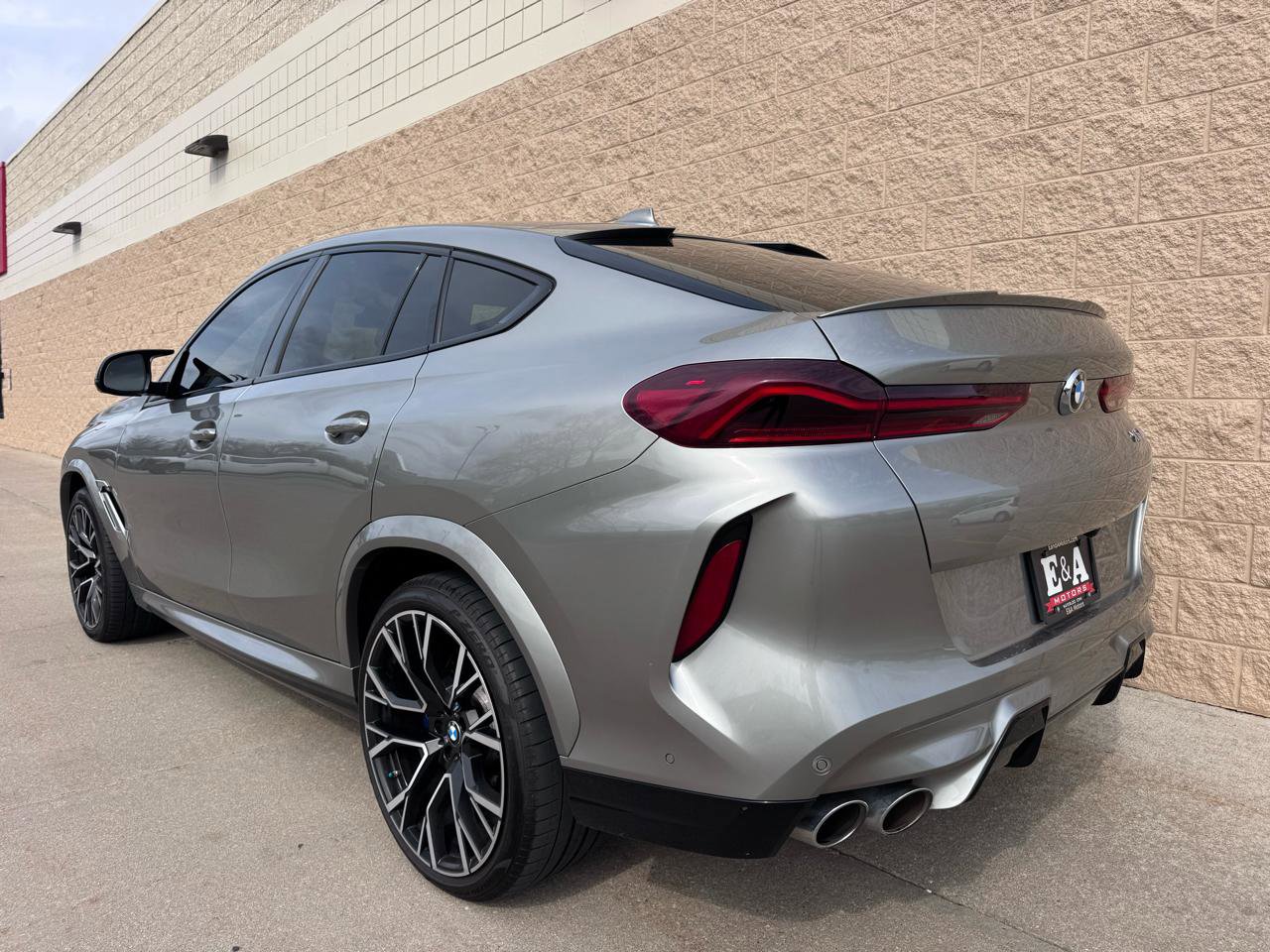 Used 2021 BMW X6 M w/ Executive Package image 4