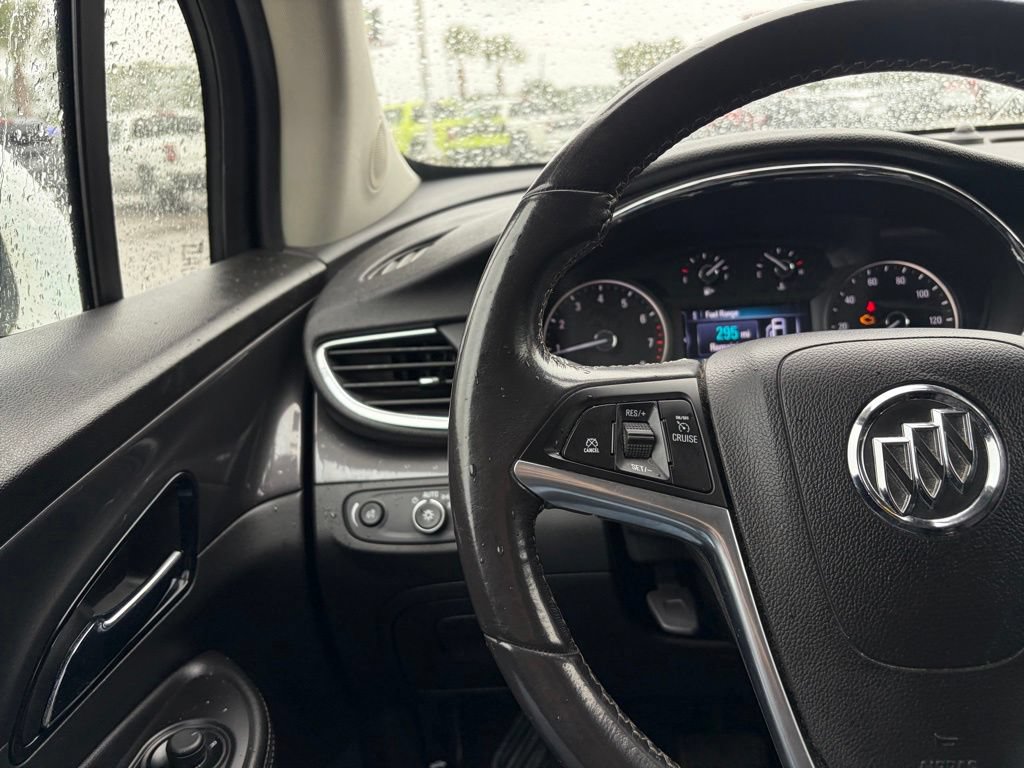 Used 2021 Buick Encore Preferred AWD/4WD image 16