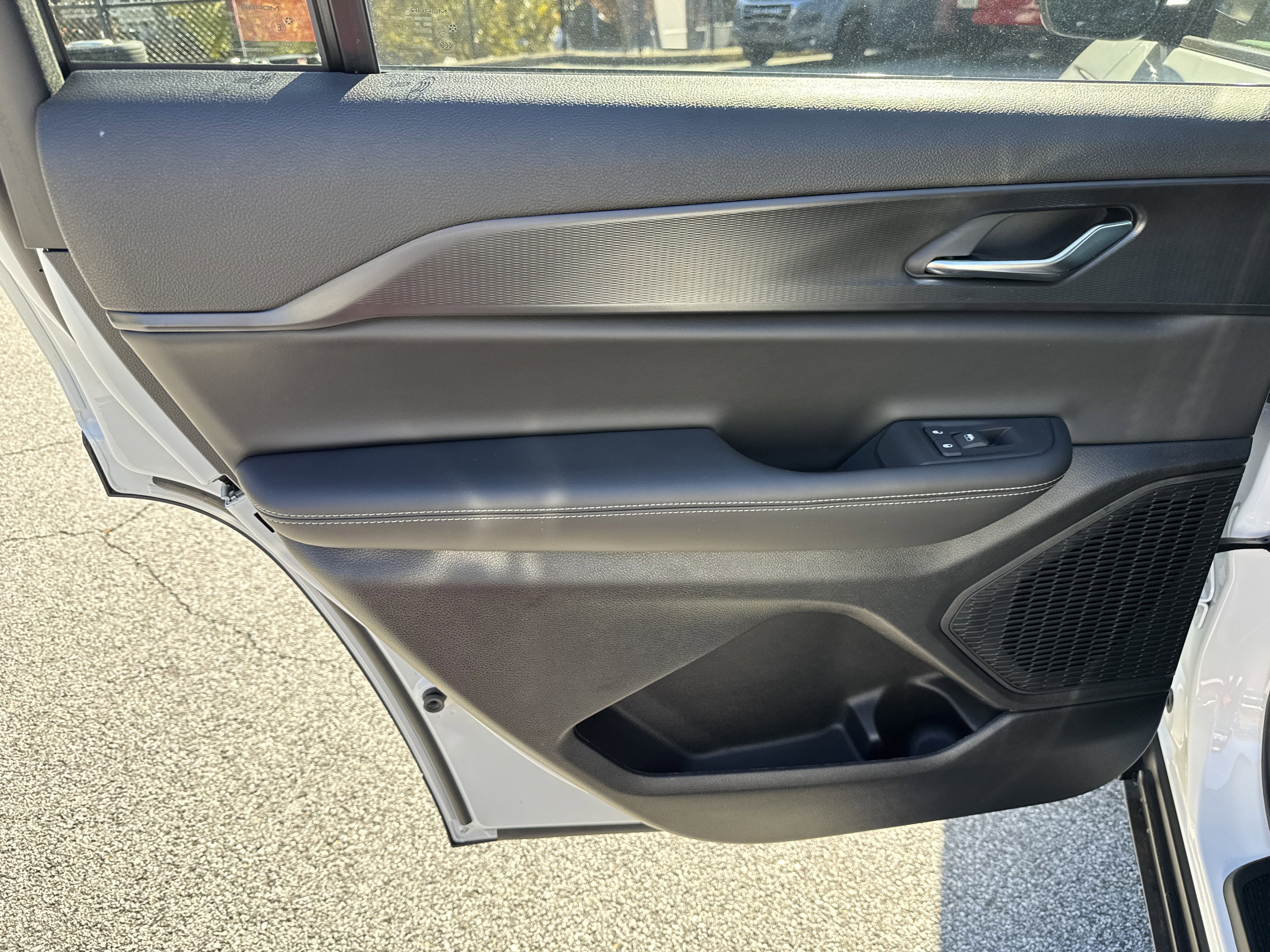 New 2025 Jeep Grand Cherokee L Laredo w/ Luxury Tech Group I image 27