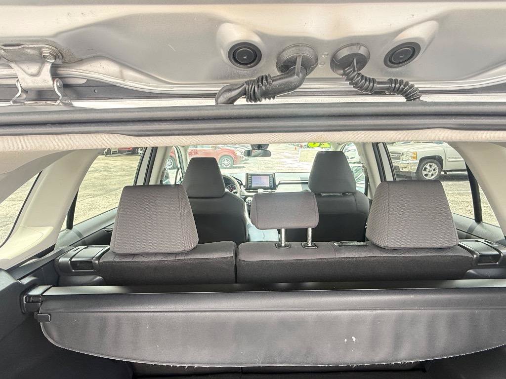 Used 2020 Toyota RAV4 XLE FWD image 22