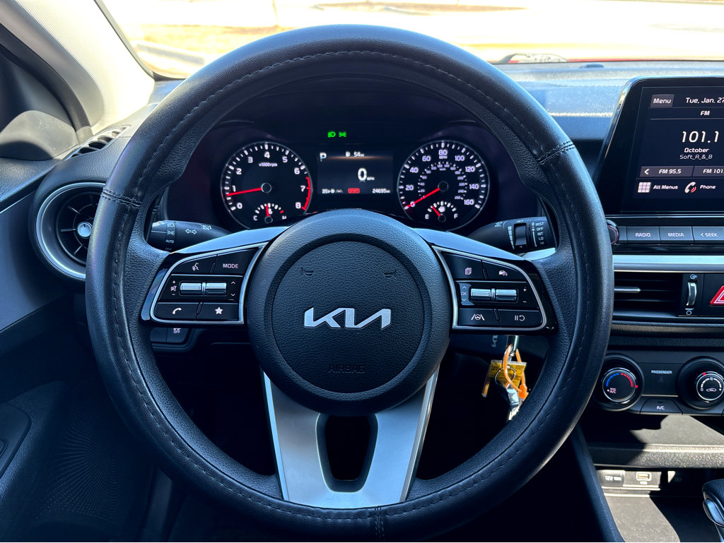 Used 2024 Kia Forte LXS w/ LXS Technology Package image 11