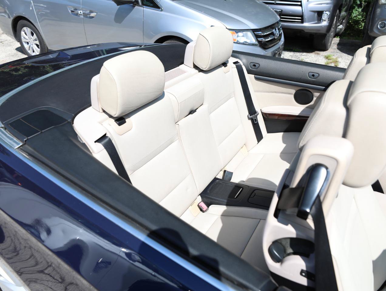Used 2012 BMW 328i Convertible RWD image 17