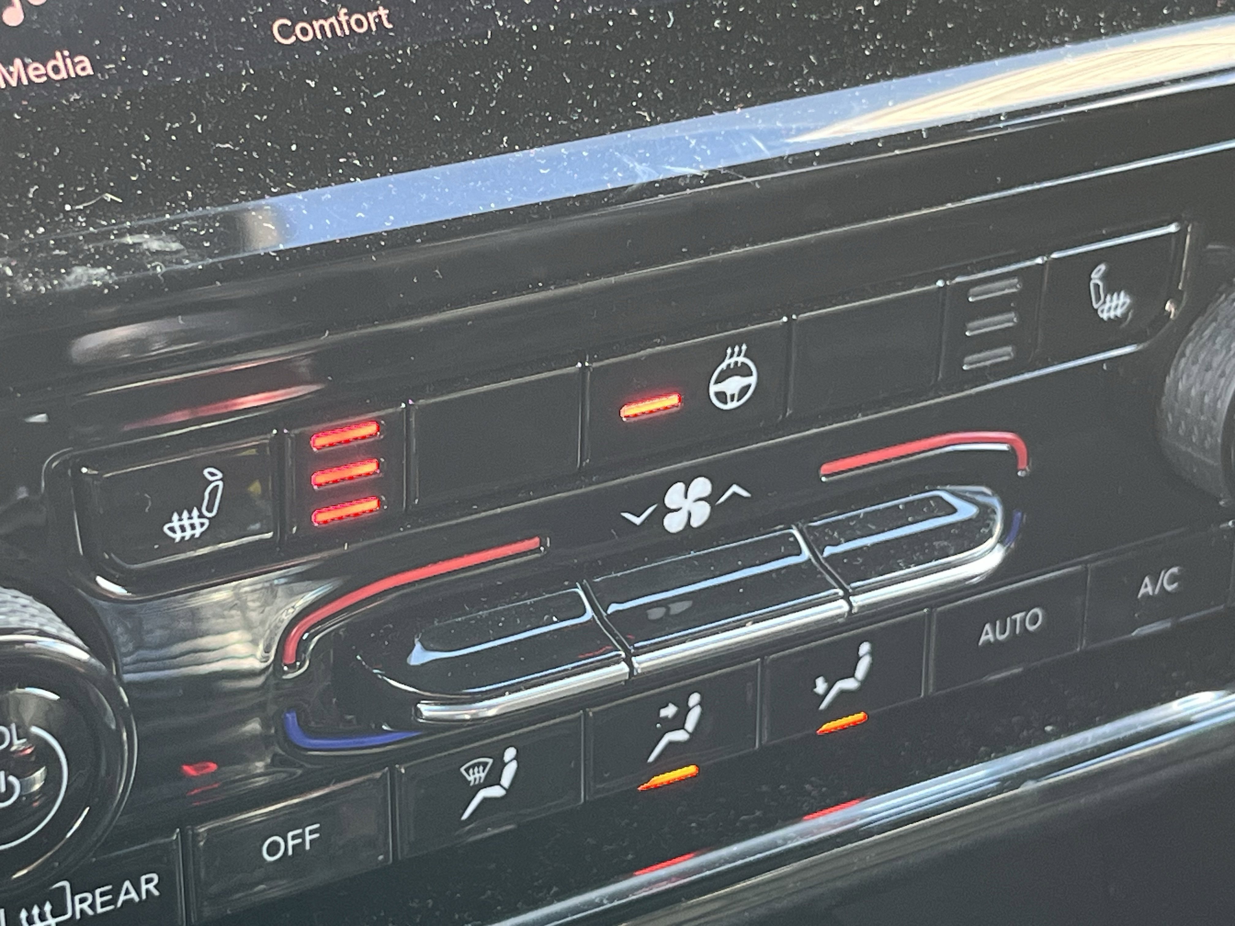 Used 2025 Jeep Grand Cherokee Limited image 27