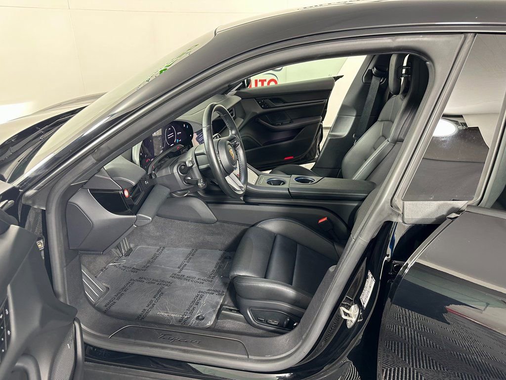Used 2021 Porsche Taycan image 19