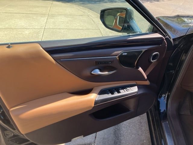 Used 2021 Lexus ES 300h w/ Premium Package image 9