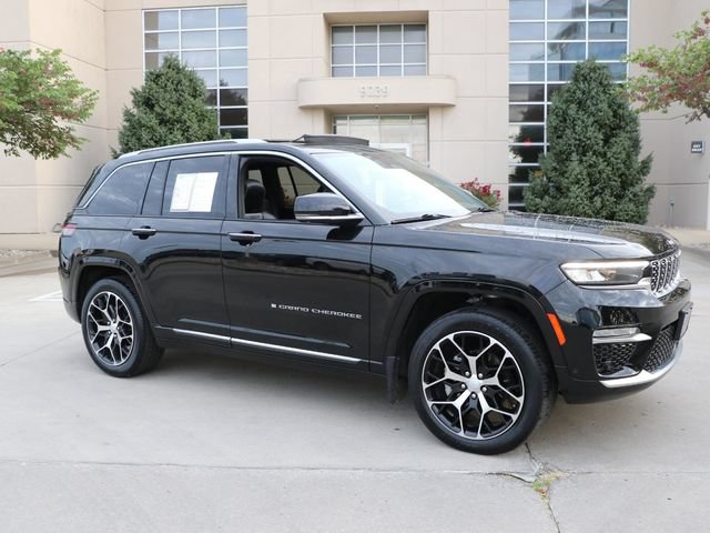 Used 2022 Jeep Grand Cherokee Summit AWD/4WD image 1