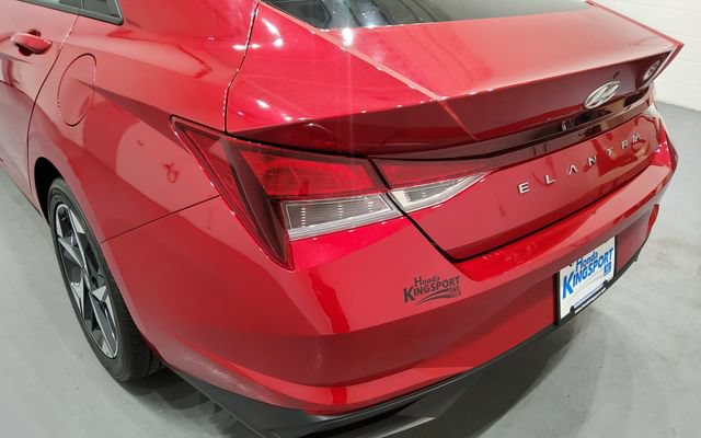 Used 2023 Hyundai Elantra SEL w/ Convenience Package FWD image 11