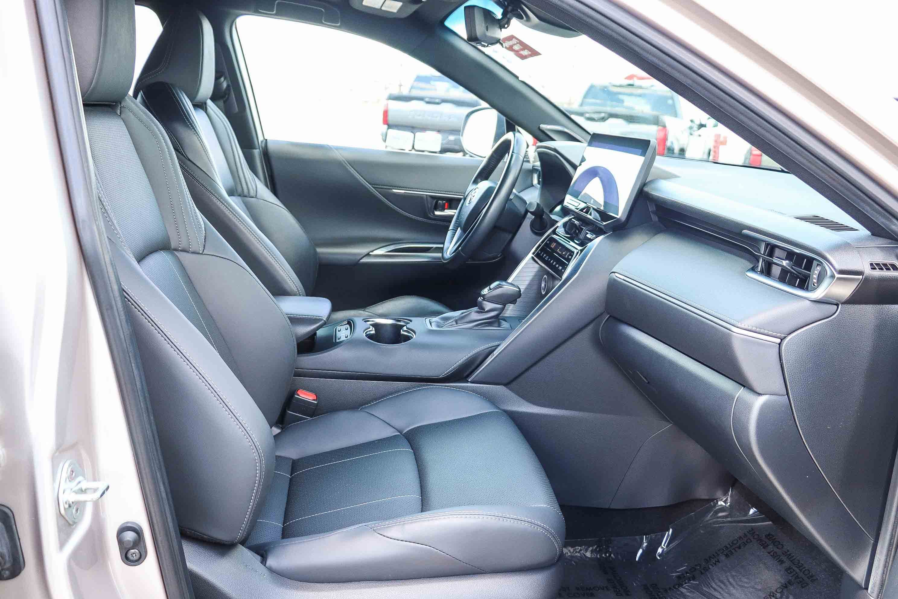 Certified 2023 Toyota Venza Limited AWD/4WD image 17