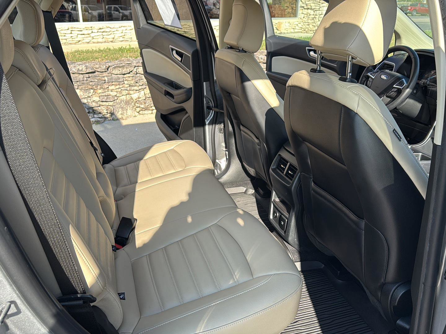 Used 2024 Ford Edge SEL w/ Convenience Package image 31