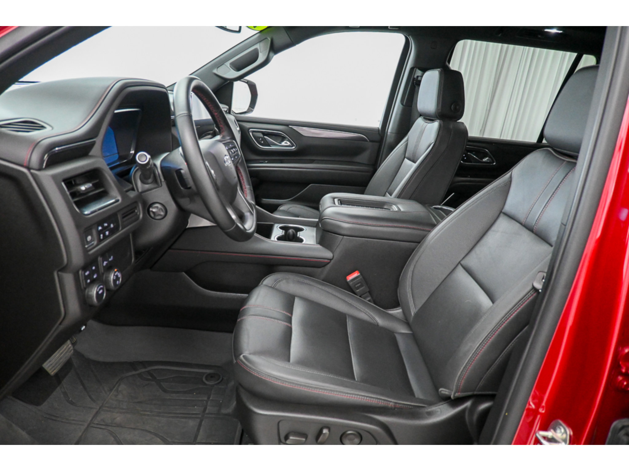 Used 2024 Chevrolet Tahoe RST w/ Luxury Package AWD/4WD image 11