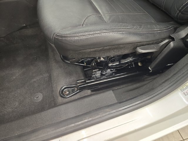 Used 2014 Ford Fiesta Titanium FWD image 34