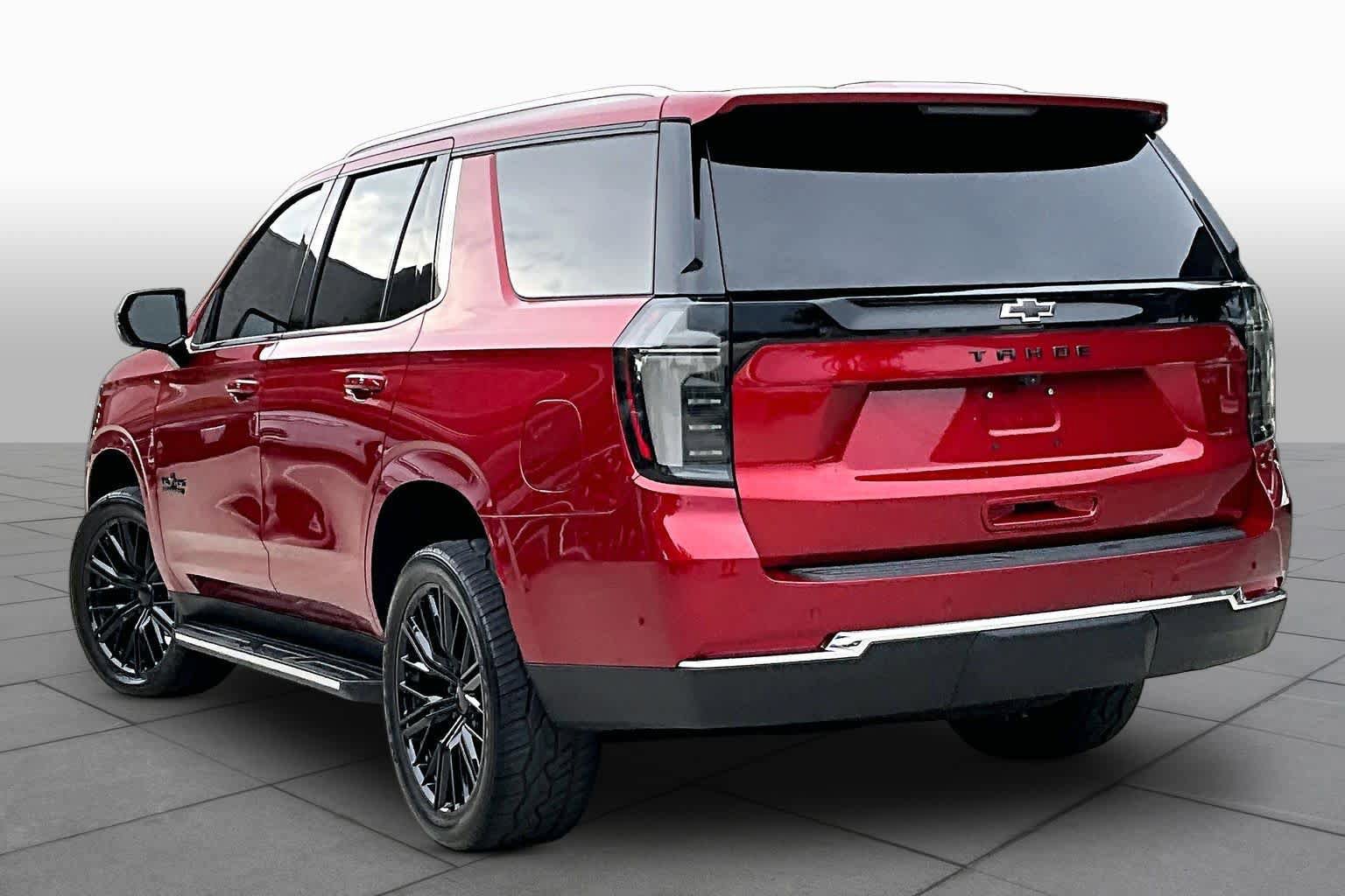 Used 2025 Chevrolet Tahoe LT w/ Comfort Package AWD/4WD image 12