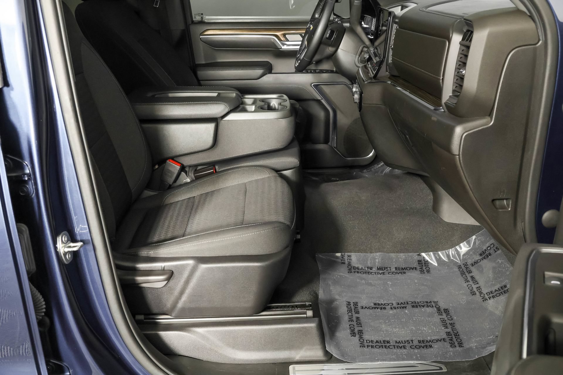 Used 2023 Chevrolet Silverado 1500 LT AWD/4WD image 47