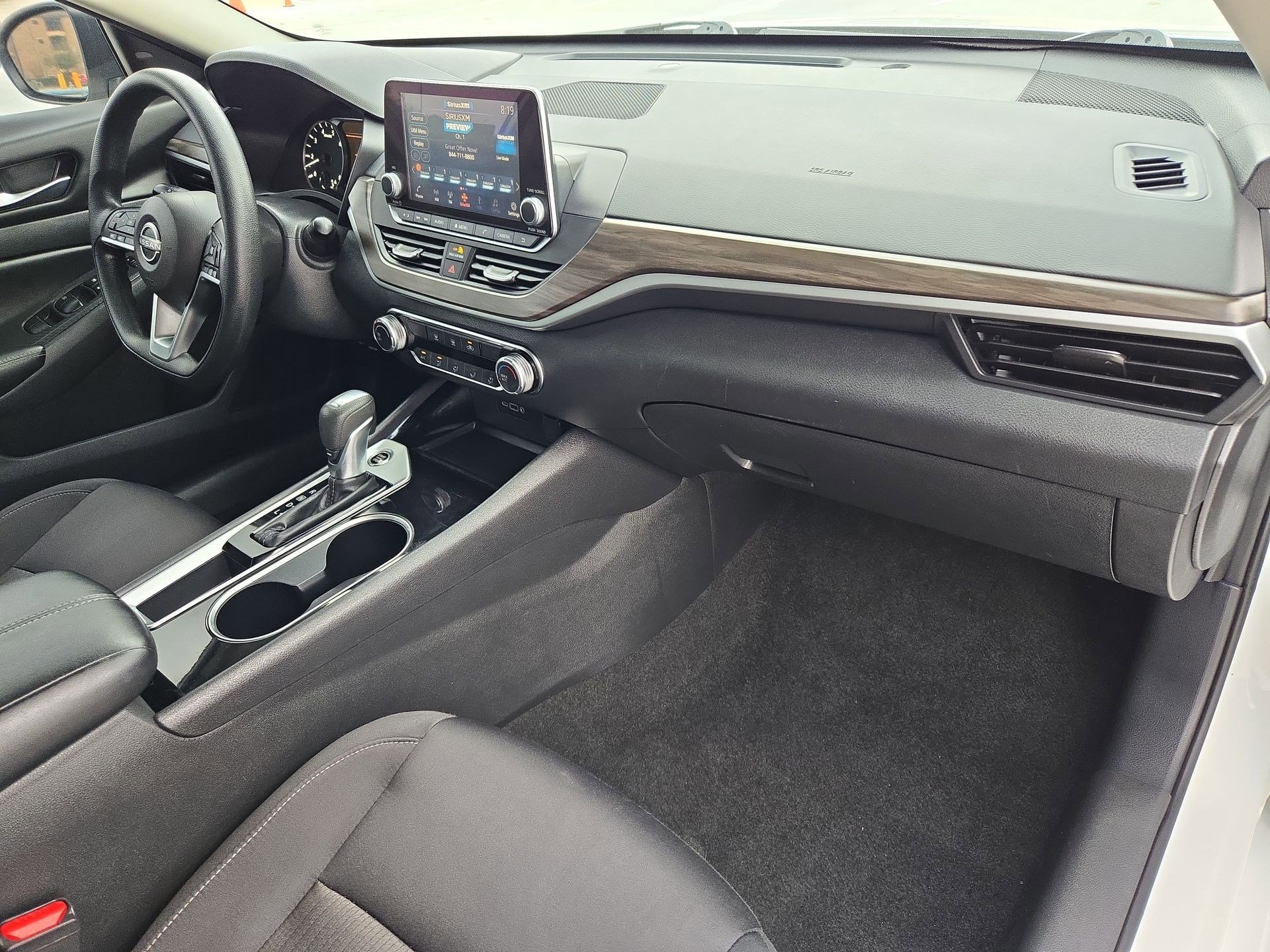 Used 2024 Nissan Altima 2.5 SV image 31