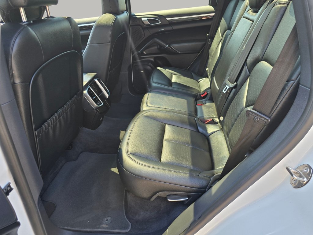 Used 2018 Porsche Cayenne S AWD/4WD image 27