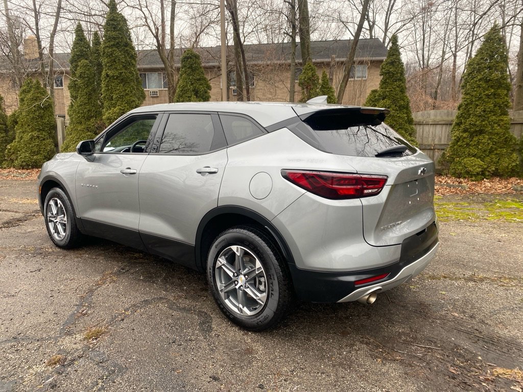 Used 2023 Chevrolet Blazer LT w/ Driver Confidence Package image 3