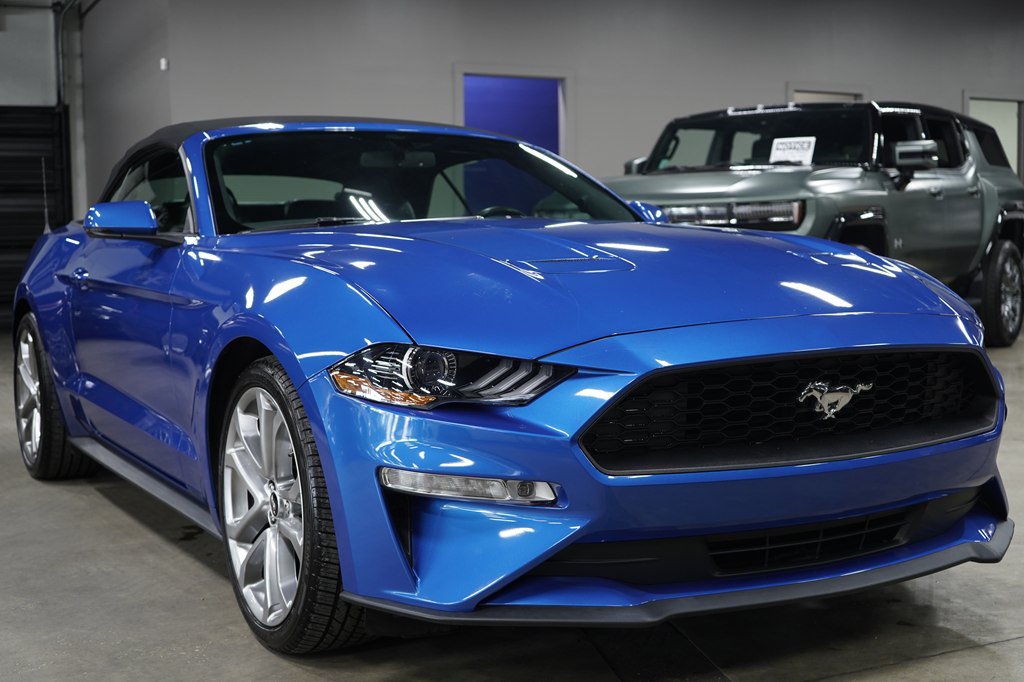 Used 2020 Ford Mustang Premium w/ Equipment Group 201A RWD image 7