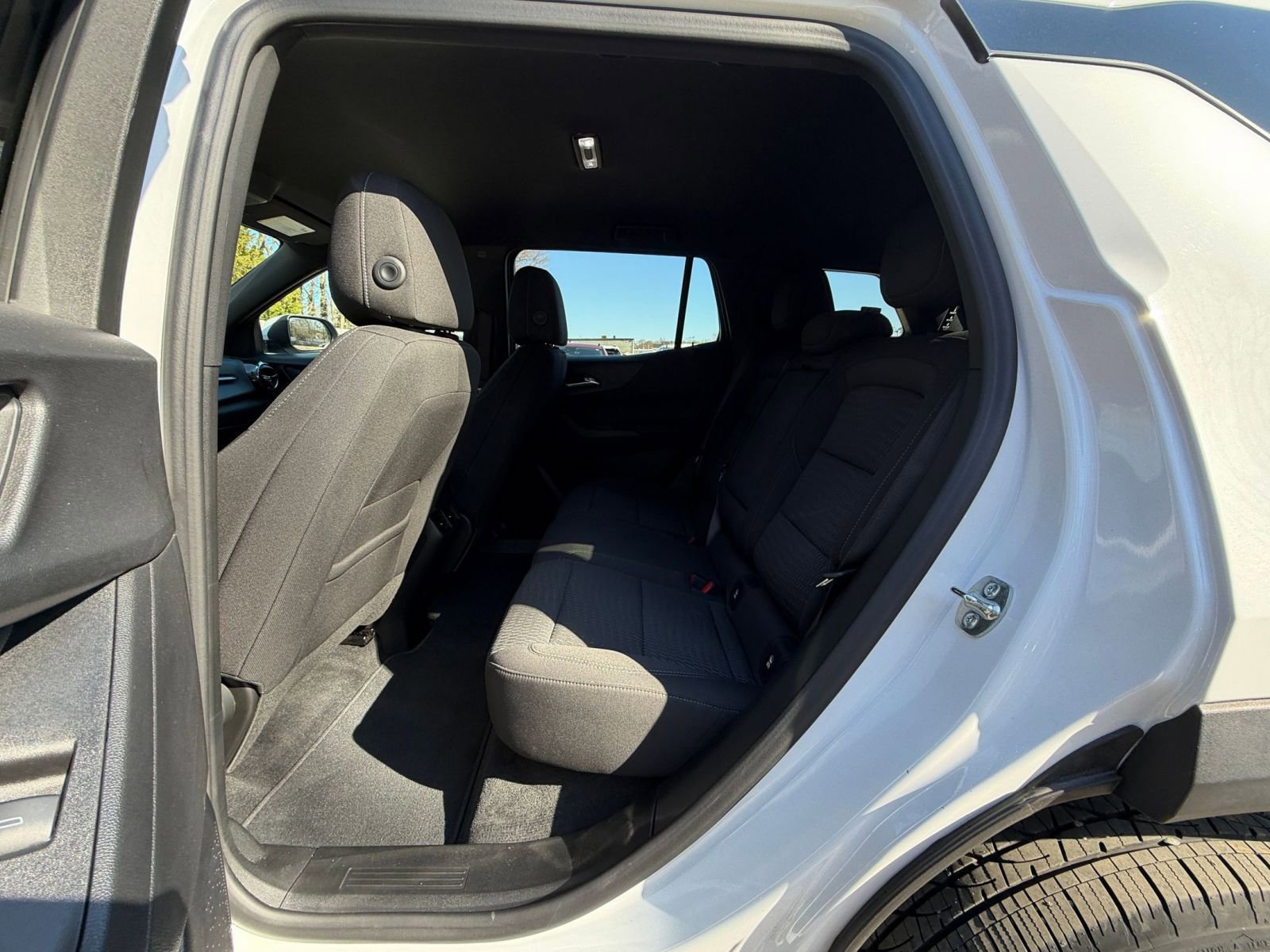 Used 2025 Chevrolet Equinox LT image 24