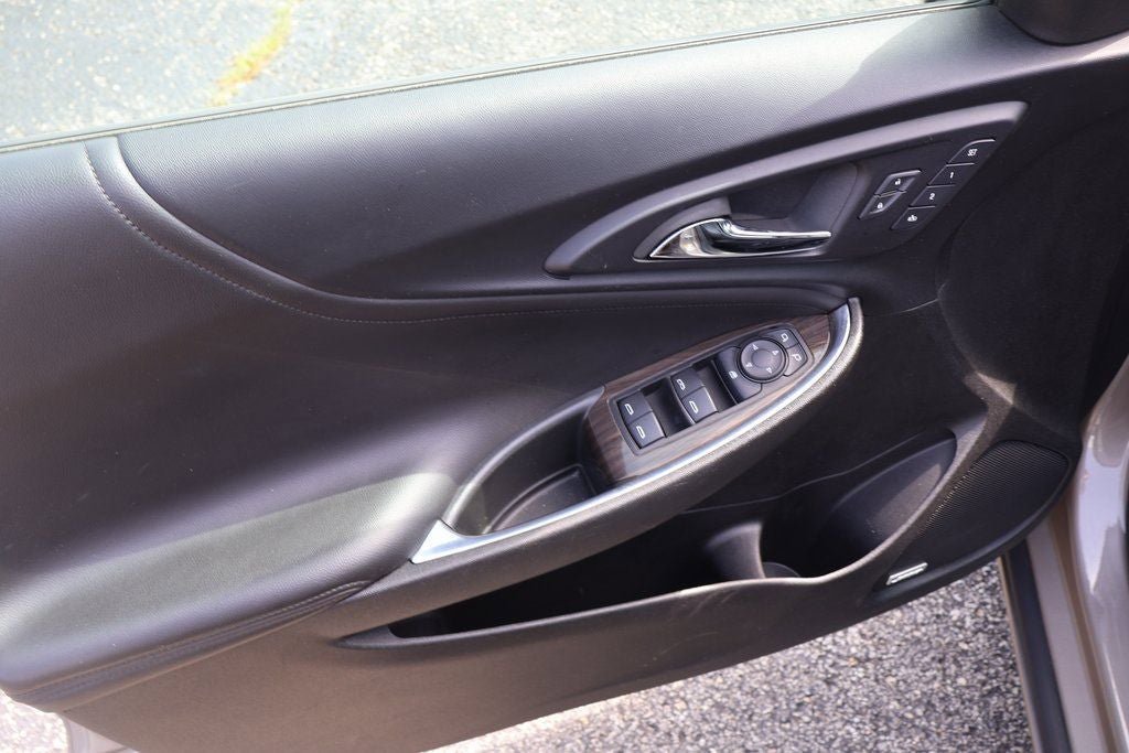 Used 2024 Chevrolet Malibu LT image 19