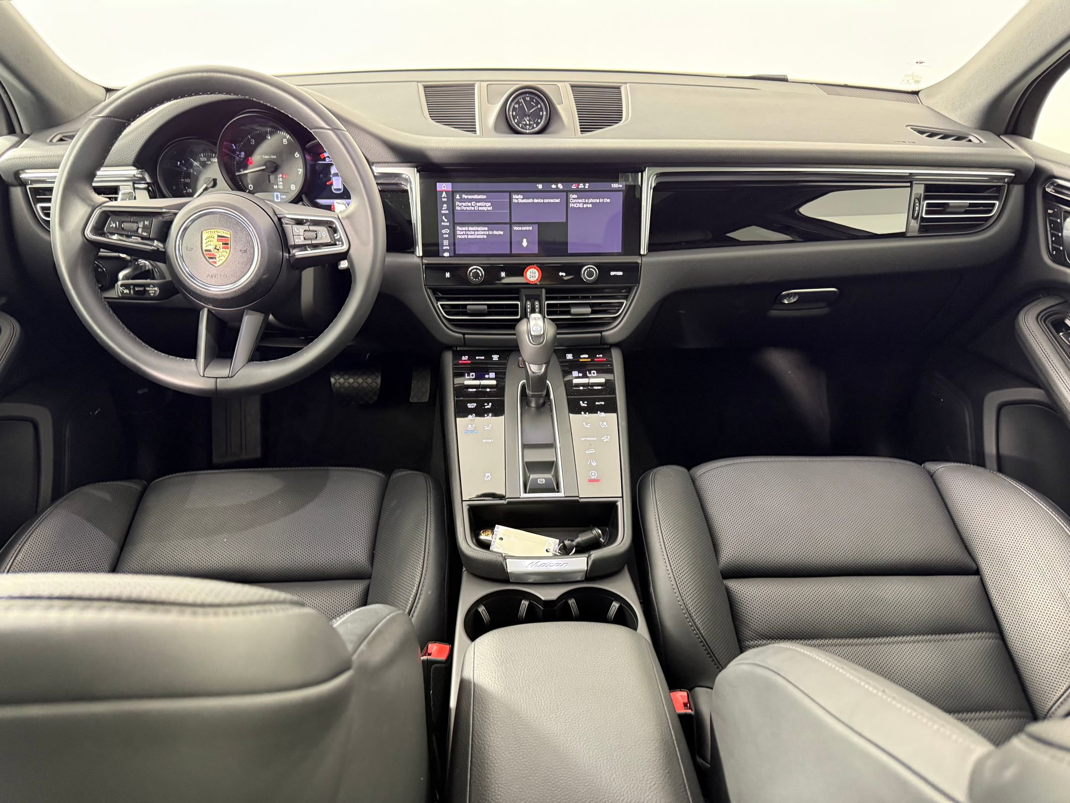 New 2025 Porsche Macan image 18