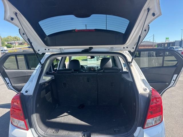 Used 2016 Chevrolet Trax LT w/ LT Sun and Sound Package FWD image 30