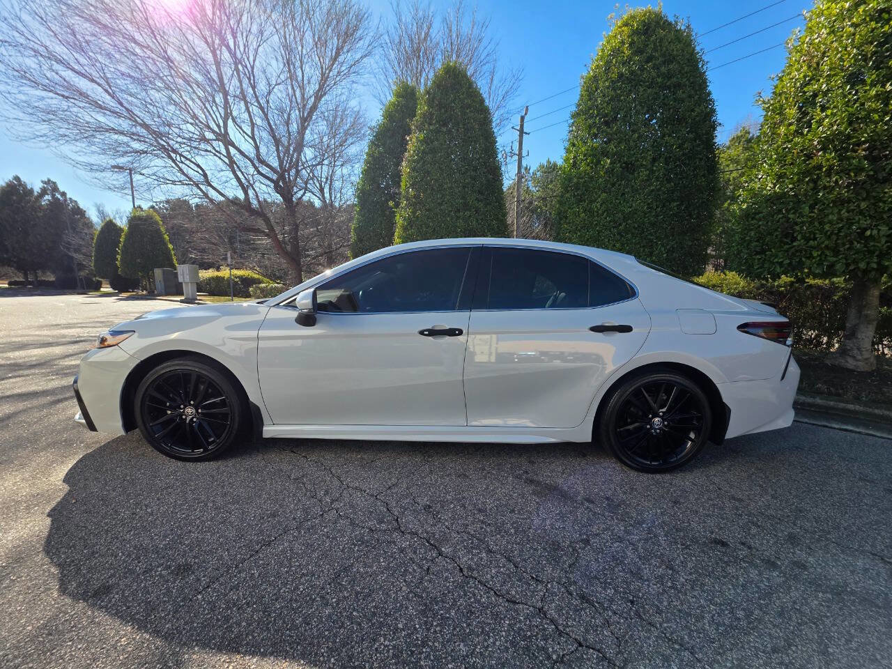 Used 2022 Toyota Camry XSE image 2