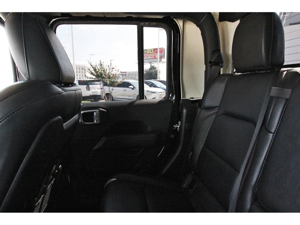 Used 2022 Jeep Gladiator Rubicon w/ Trailer Tow Package AWD/4WD image 12