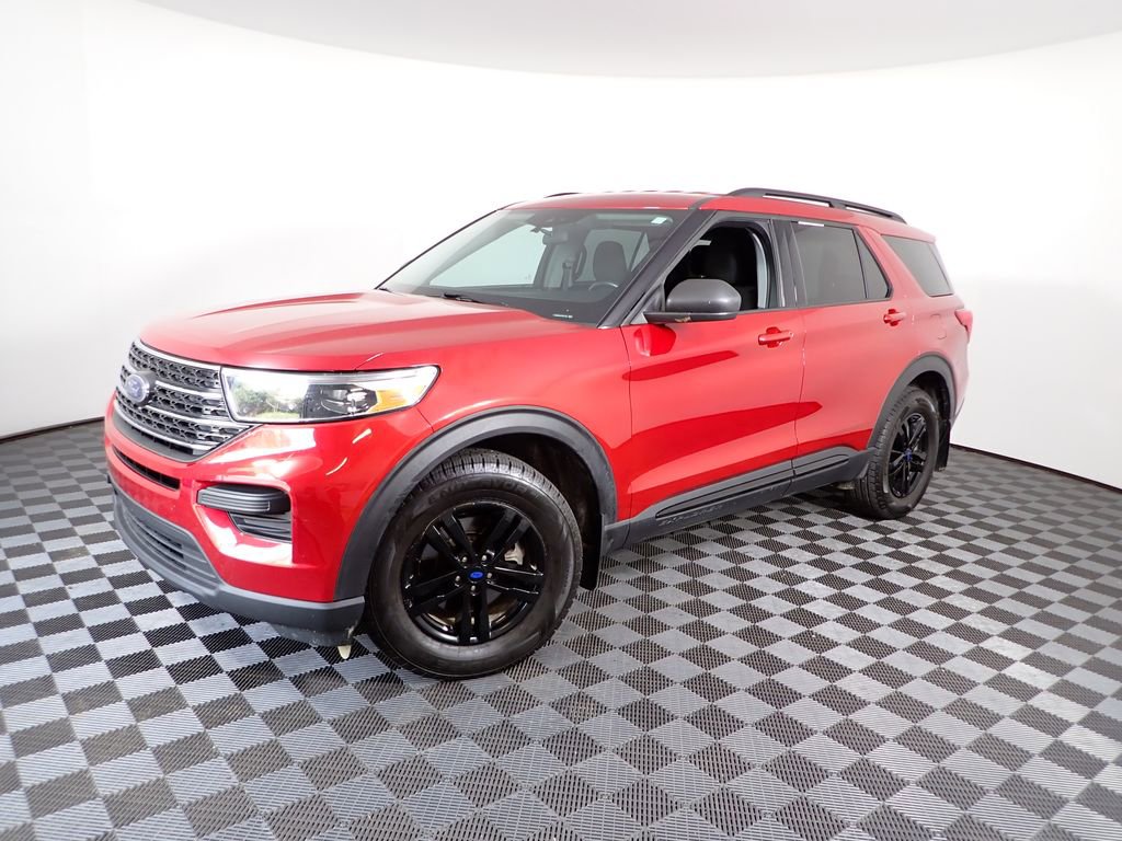 Used 2023 Ford Explorer XLT AWD/4WD image 12