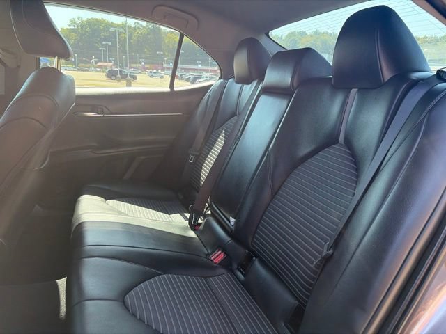Used 2024 Toyota Camry SE FWD image 6